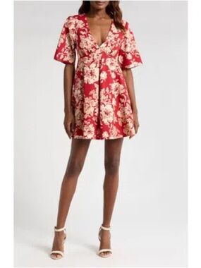 WAYF • NWOT $135 Cotton . Floral dress PTP 16”-18”